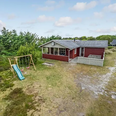 3 Bedroom Pet Friendly In Hvide Sande Holiday home Bjerregard
